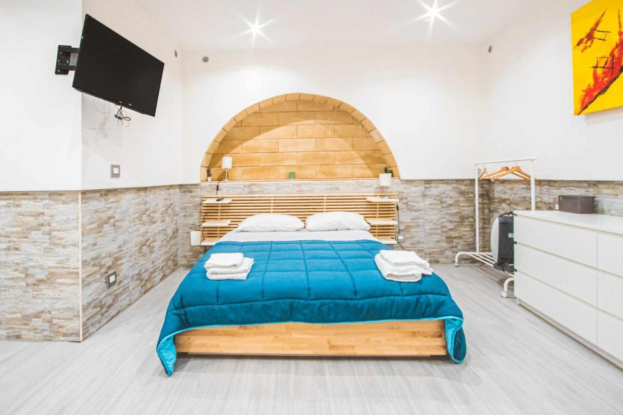 The Castle Apartment Bari Extérieur photo