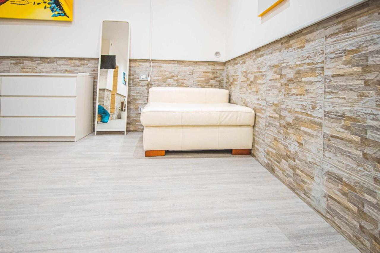 The Castle Apartment Bari Extérieur photo