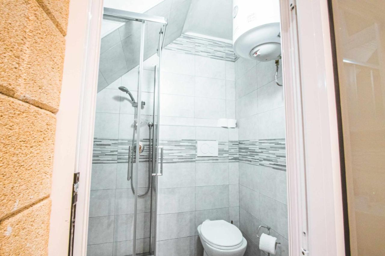The Castle Apartment Bari Extérieur photo
